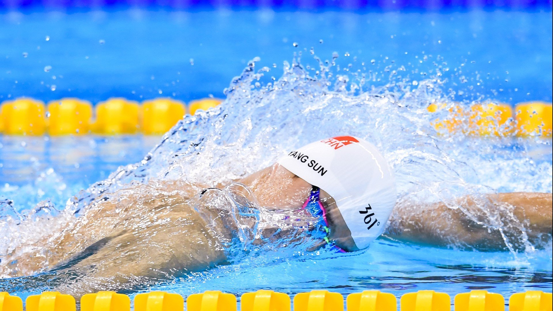 _极速冲浪挑战赛：浪尖上的极限体验_，冲浪最快速度