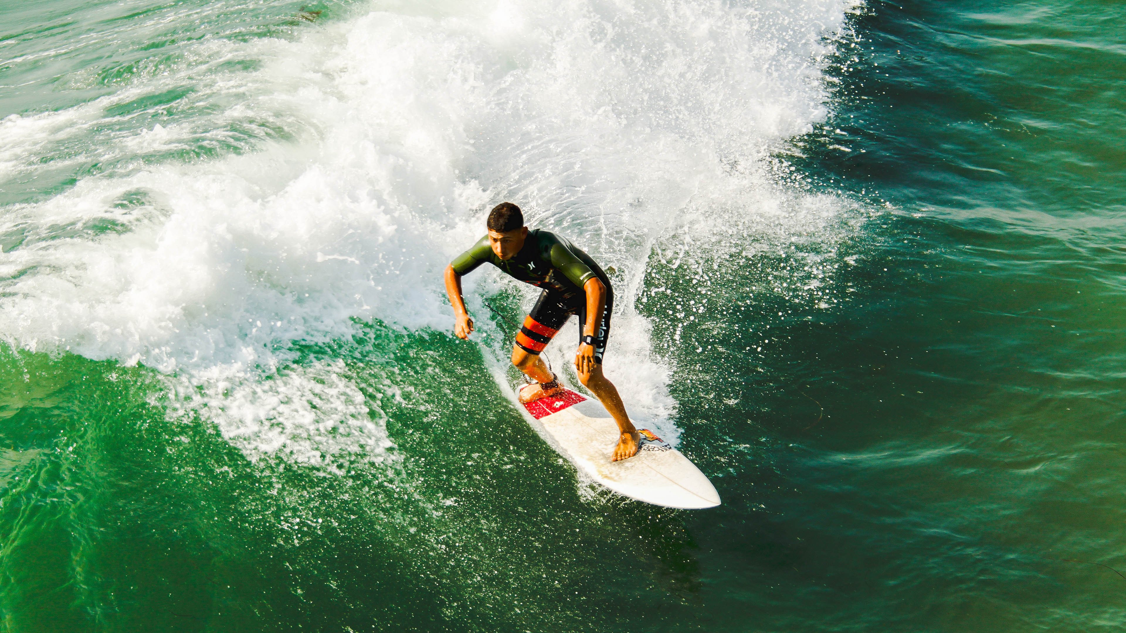 天空漂浮气球赛，梦幻般的视觉盛宴，天空飘的气球叫什么